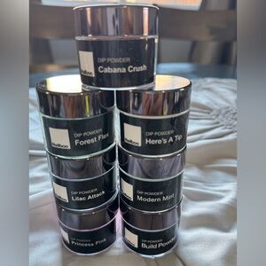 It’s new with out seal or boxes Nailboo Dip power include differents colores ,